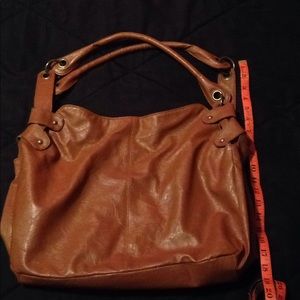 *SALE* Shoulder Bag *GUC* 👜  Tan